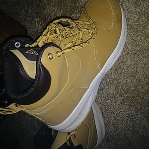 Size 7y Nike ACG OG Boots
